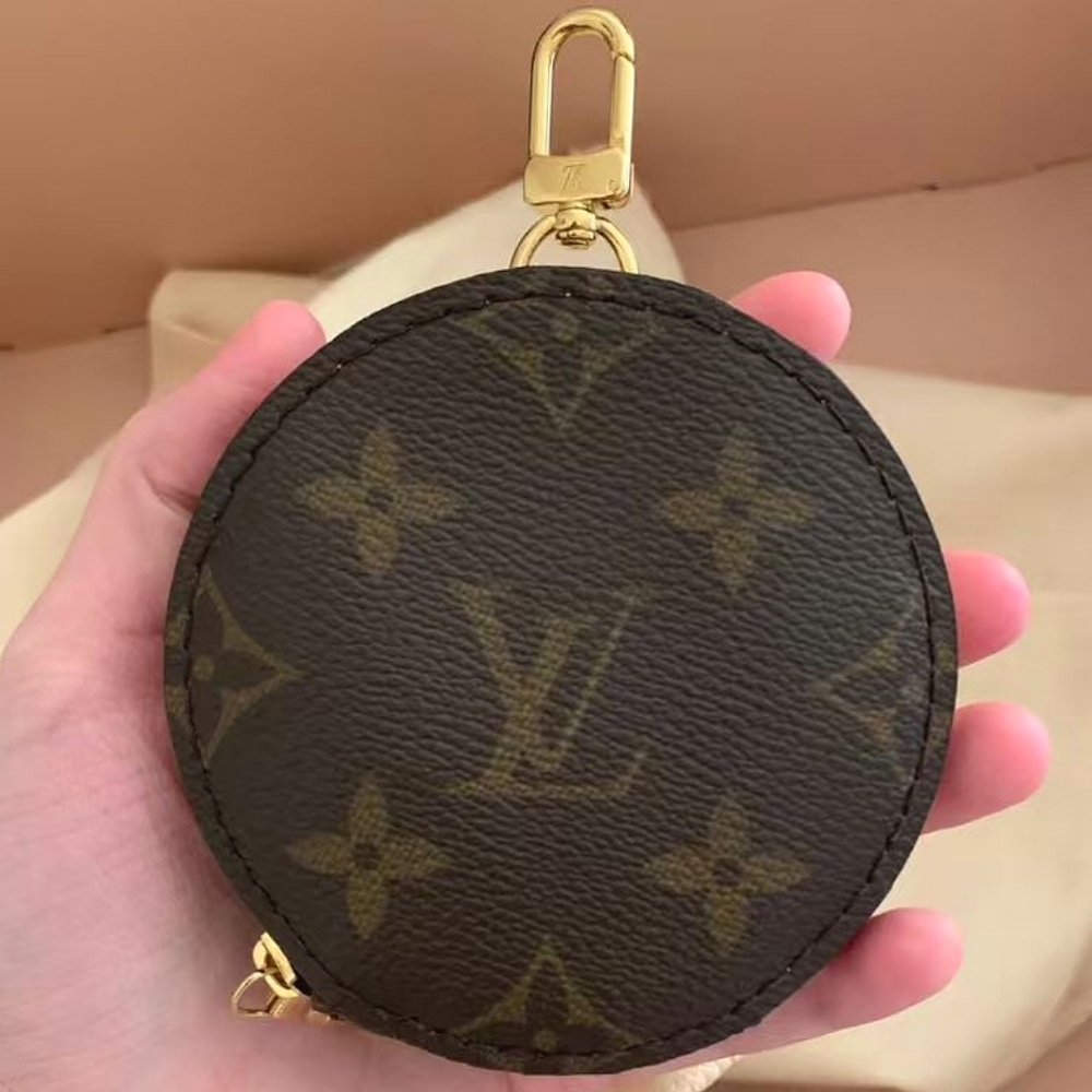 Louis Vuitton Vintage Monogram Zipper Coin Purse